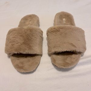 Vionic Dream Plush Slippers, Size 10